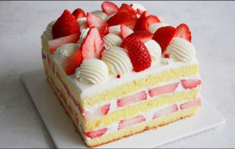 Strawberry Cream Cake Recipe