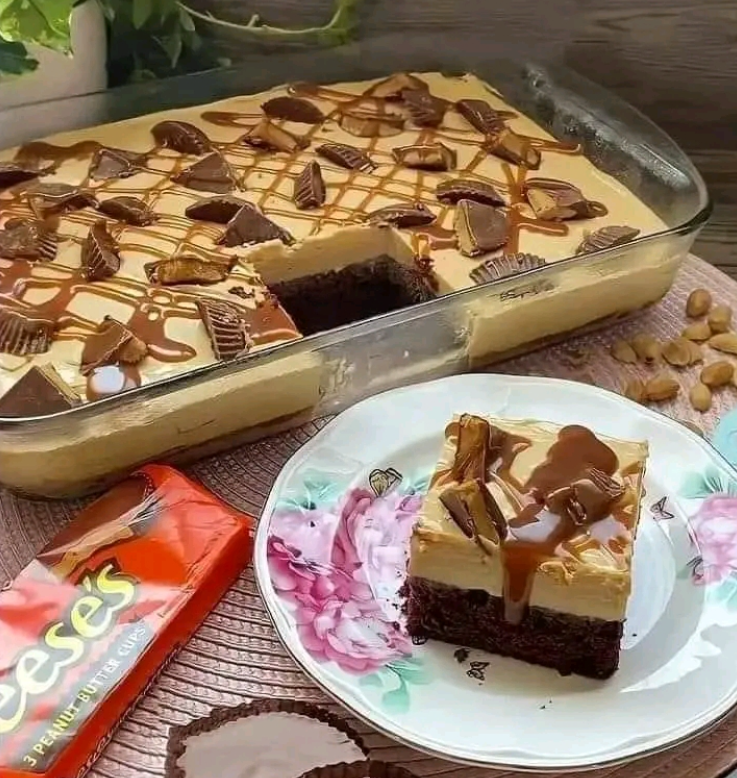 Snickers Peanut Cake