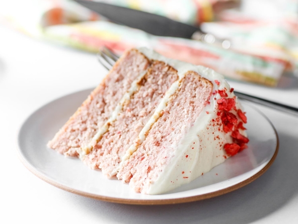 Strawberry Cake With Strawberry Buttercream